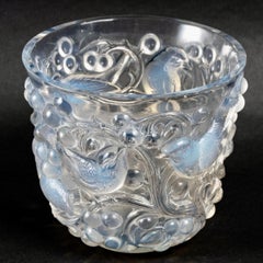 1927 René Lalique Avallon Vase in Opalescent Glass Sparrows Birds