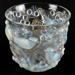 1927 René Lalique Avallon Vase in Opalescent Glass - Sparrows Birds