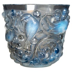 1927 René Lalique Avallon Vase in Opalescent Glass, Sparrows Birds