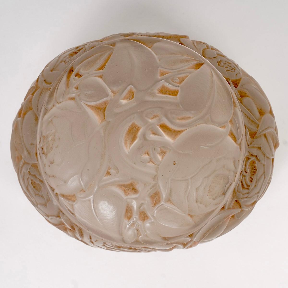 Molded 1927 René Lalique Box Dinard Frosted Glass with Sepia Patina, Roses Flowers For Sale