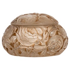 1927 René Lalique Dinard Box Frosted Glass with Sepia Patina, Roses Flowers