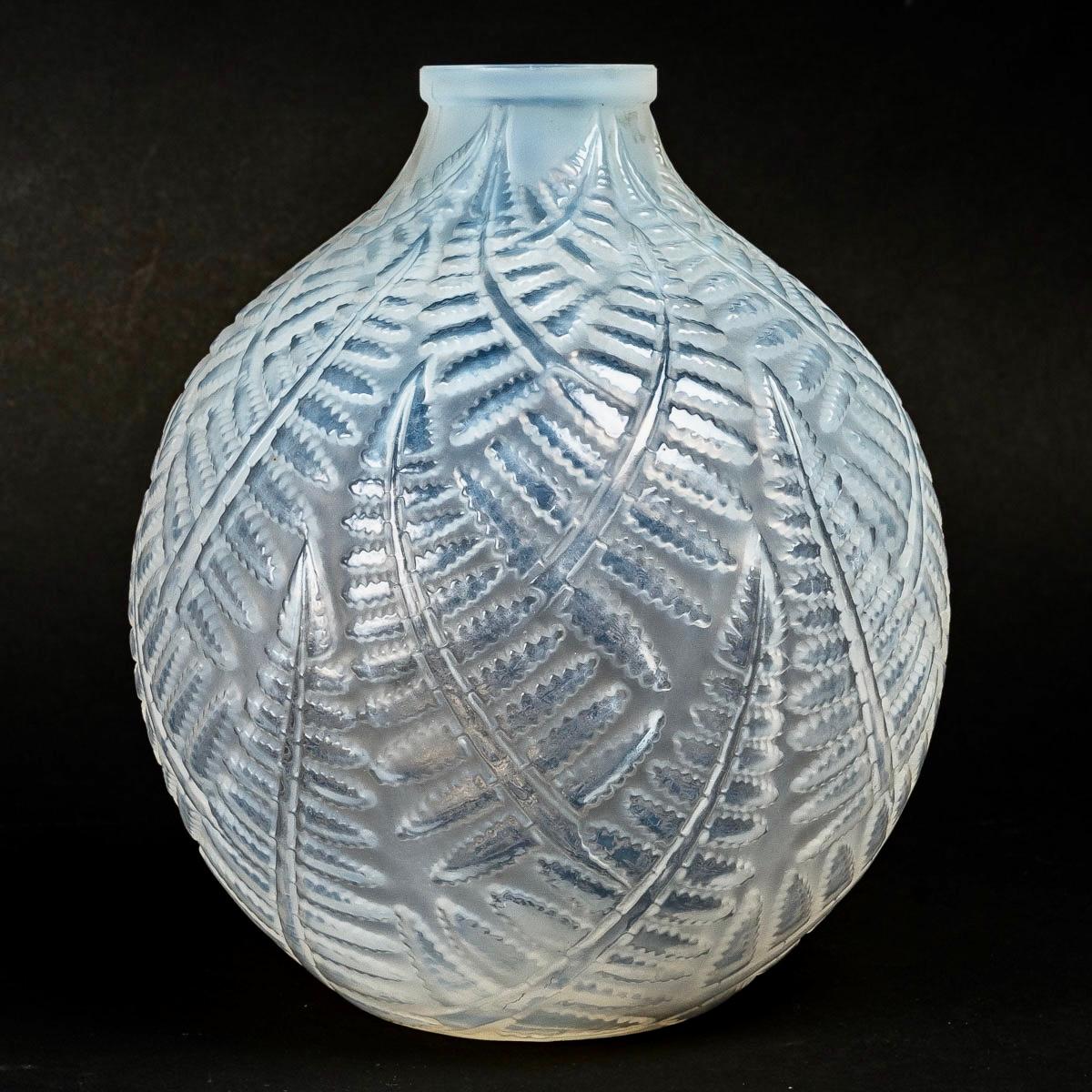 Molded 1927 René Lalique Espalion Vase Double Cased Opalescent Glass with Grey Patina