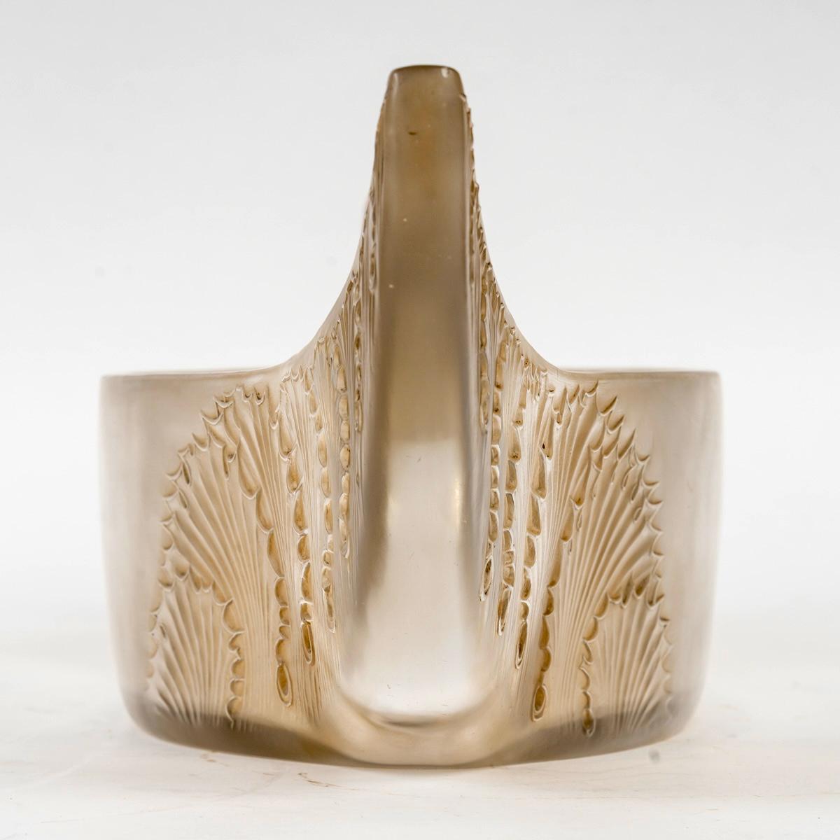 1927 René Lalique - Jardiniere Schale Acanthes Glas mit Sepia Patina (Art déco) im Angebot