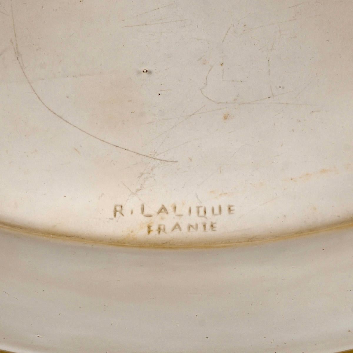 1927 René Lalique - Jardiniere Schale Acanthes Glas mit Sepia Patina im Zustand „Gut“ im Angebot in Boulogne Billancourt, FR