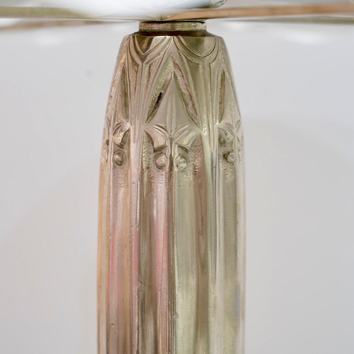 Bronze 1927 René Lalique - Lamp Verone Dahlias Glass & Nickeled Bonze