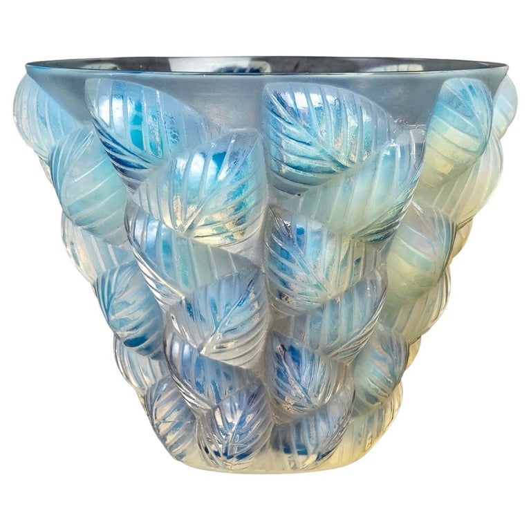 1927 René Lalique Moissac Vase in Opalescent Glass, Leaves For Sale