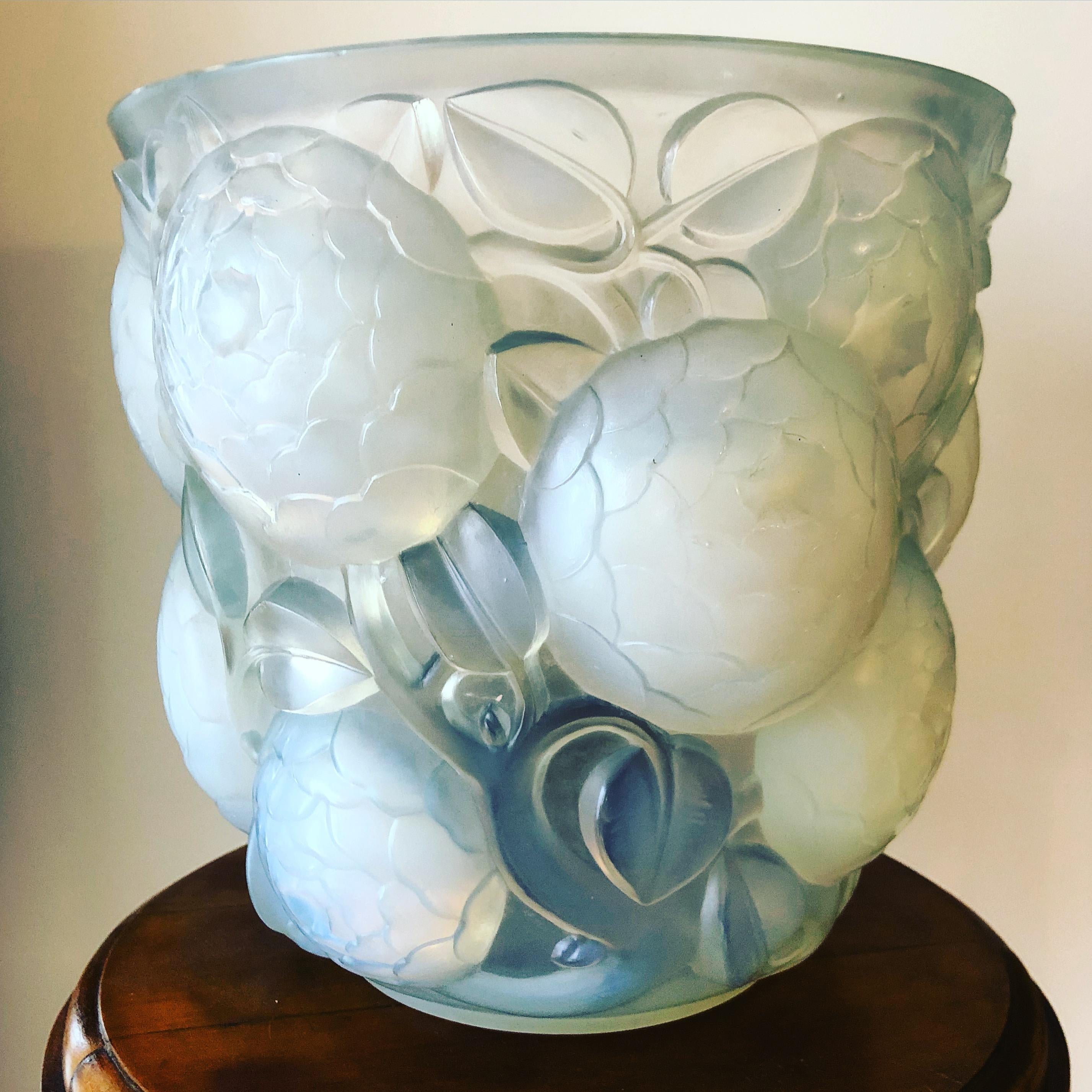 French 1927 Rene Lalique Oran Vase in Opalescent Glass