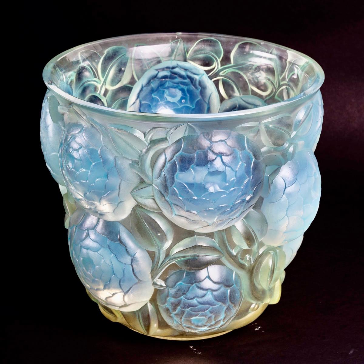 French 1927 Rene Lalique Original Oran Vase in Opalescent Glass