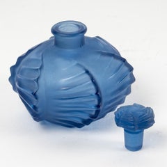 1927 René Lalique, Perfume Bottle Camille Navy Blue Glass
