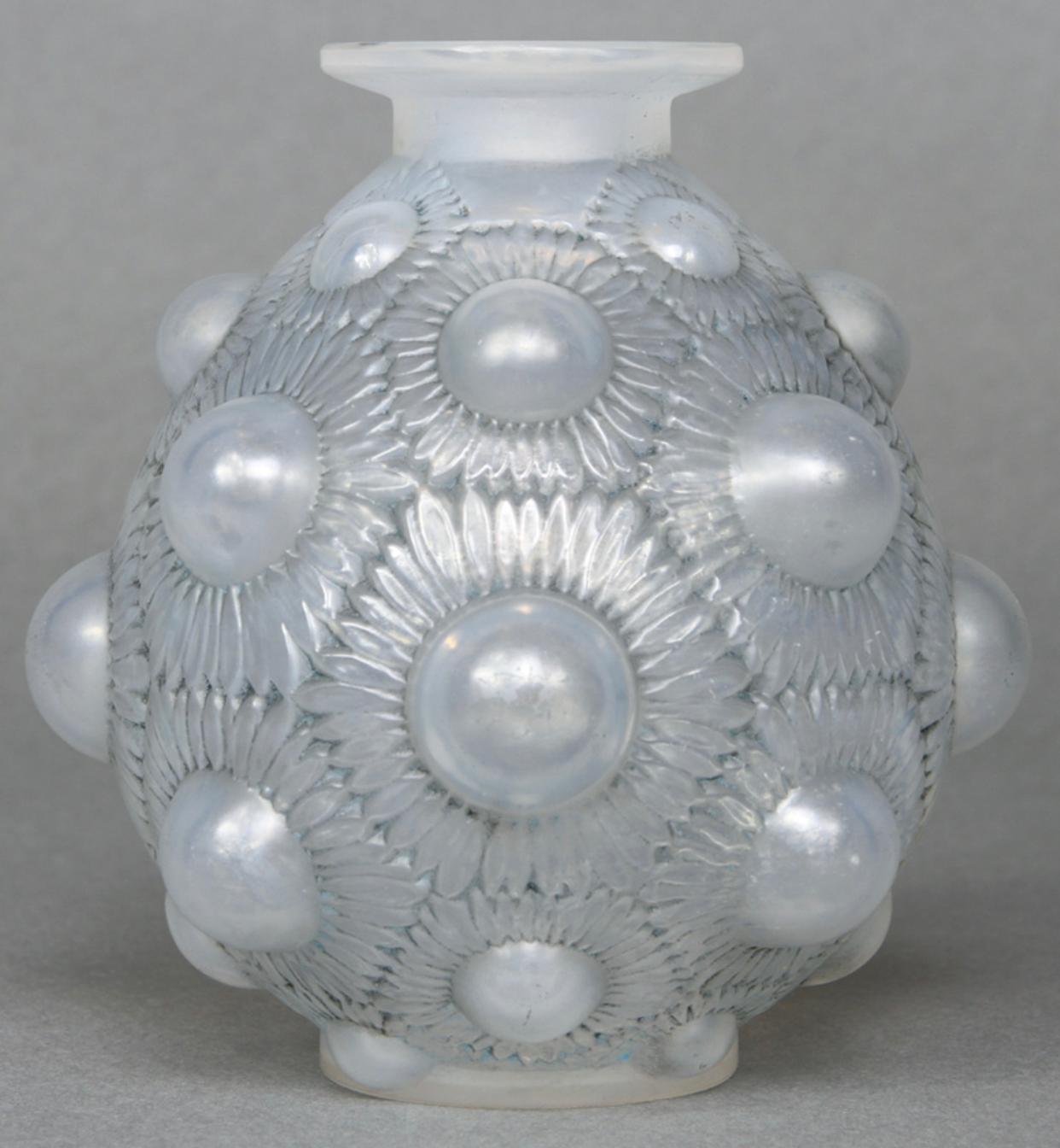 Art Deco 1927 René Lalique Tournesols Vase in Opalescent Glass Grey Patina