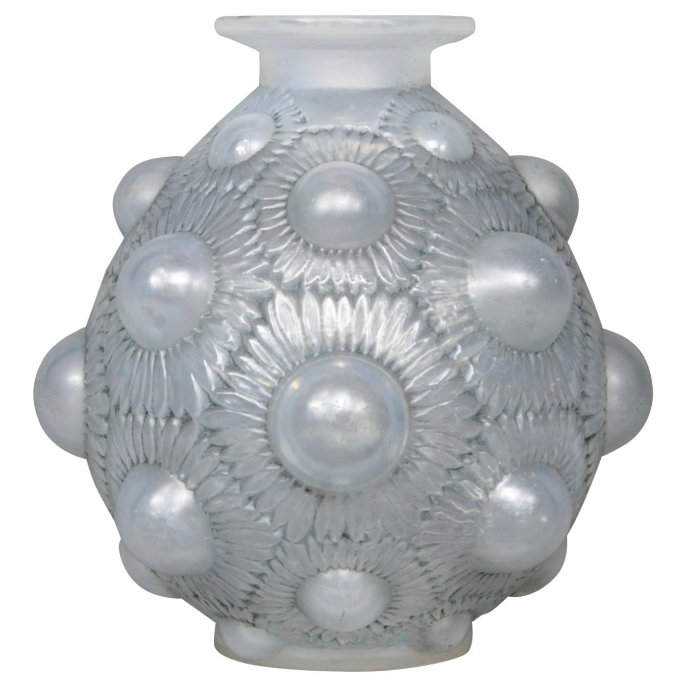 1927 René Lalique Tournesols Vase in Opalescent Glass Grey Patina