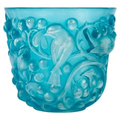 1927 René Lalique - Vase Avallon Glass with Electric Blue Patina Sparrows Birds