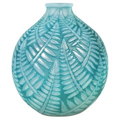 1927 René Lalique Vase Espalion Cased Opalescent Glass with Blue Patina