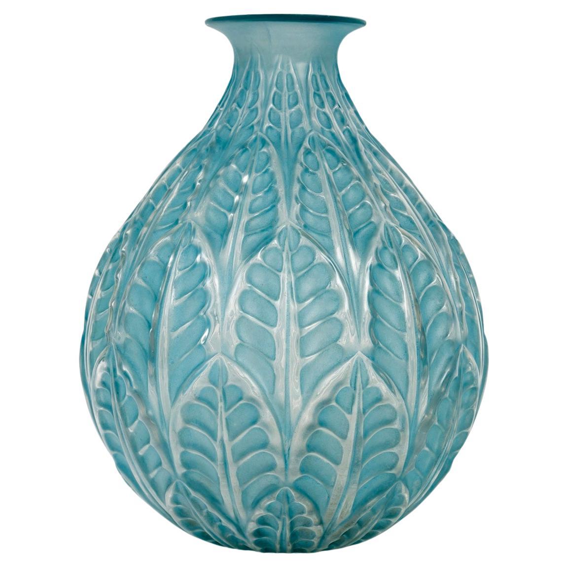 1927 René Lalique - Vase Malesherbes Glass With Blue Patina