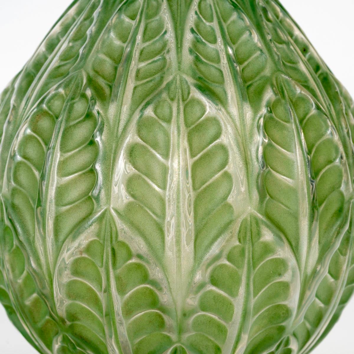 French 1927 René Lalique - Vase Malesherbes Glass With Green Patina For Sale
