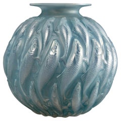 1927 René Lalique - Vase Marisa Opalescent Glass With Blue Patina 1927 René Lalique - Vase Marisa Opalescent Glass With Blue Patina