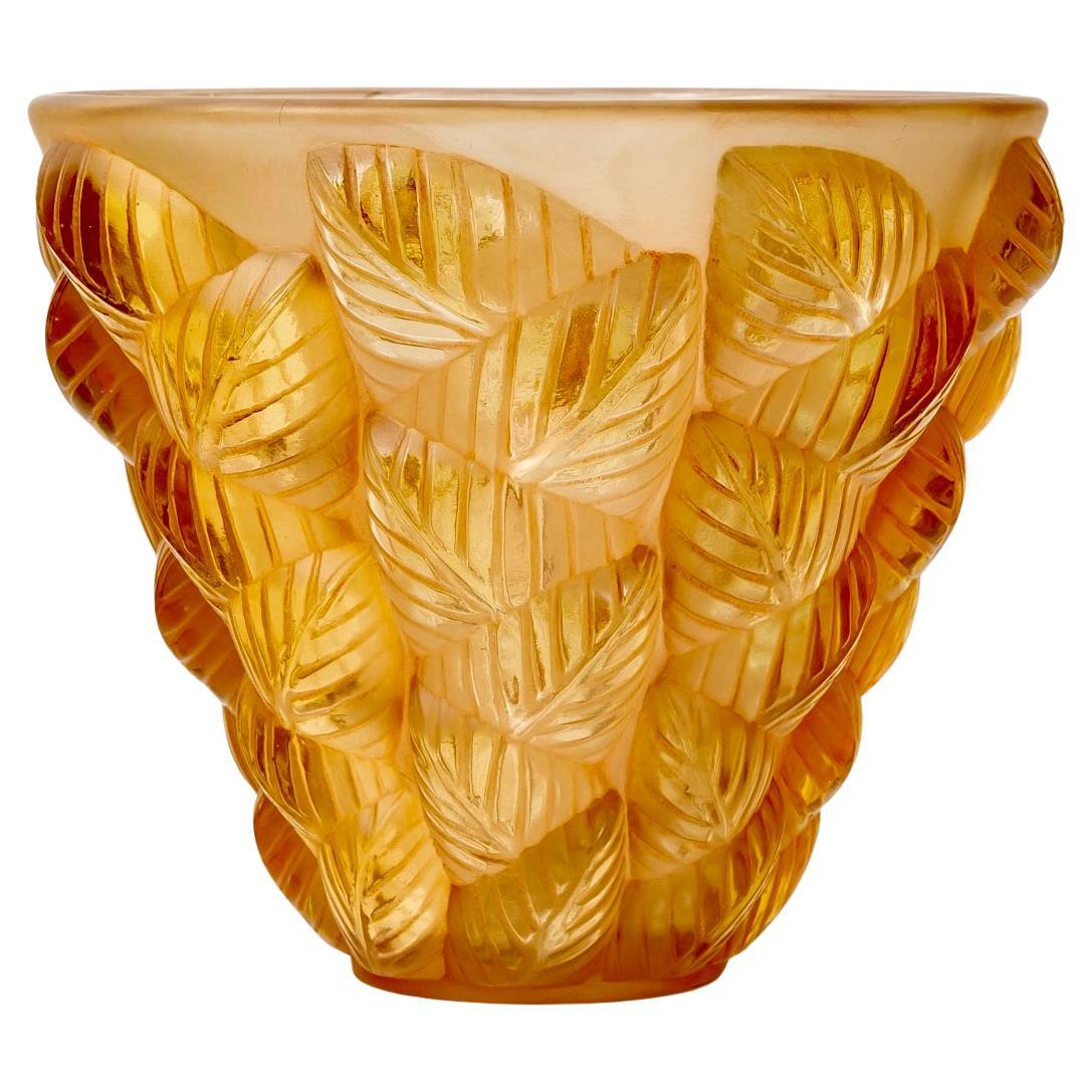 1927 René Lalique - Vase Moissac Yellow Amber Glass Sepia Patina For Sale