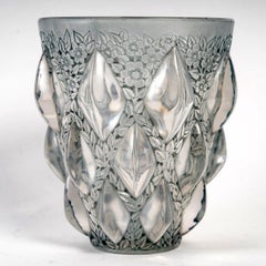 1927 René Lalique Vase Rampillon Frosted Glass with Blue-Grey Patina