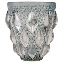 1927 René Lalique Vase Rampillon Verre dépoli patiné bleu-gris