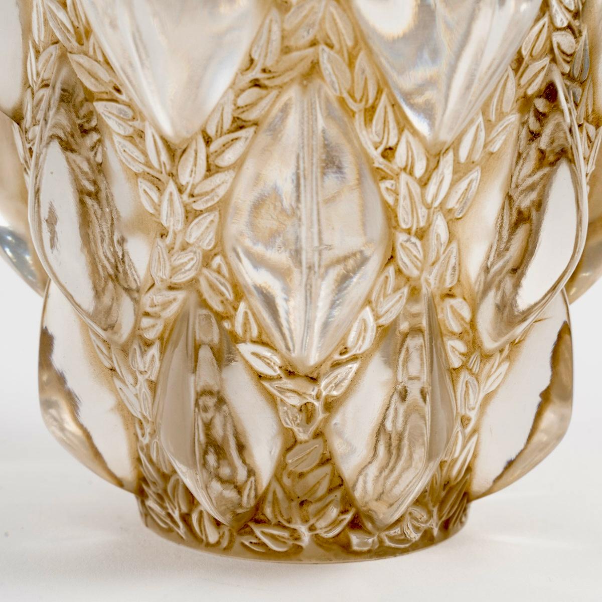 Français 1927 René Lalique Vase Rampillon Verre dépoli à patine sépia