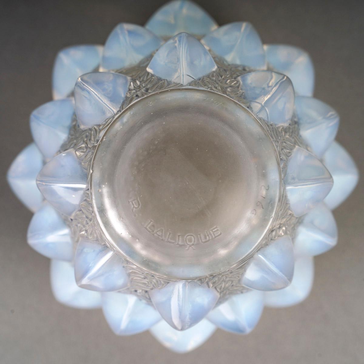 Molded 1927 Rene Lalique Vase Rampillon Opalescent Glass Grey Patina For Sale