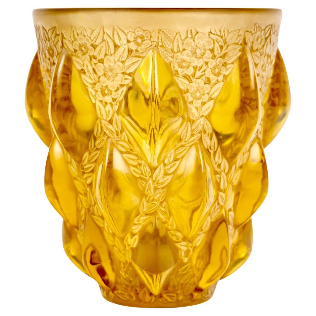 1927 René Lalique Vase Rampillon Yellow Amber Glass with Sepia Patina For Sale