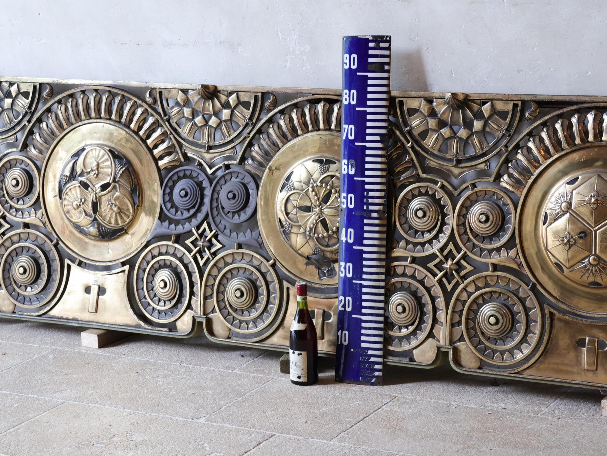Art-Déco-Bar aus Kupfer und Bronze im Art déco-Stil – Hotelreception – Thekenfront, 1920er Jahre (Frühes 20. Jahrhundert) im Angebot