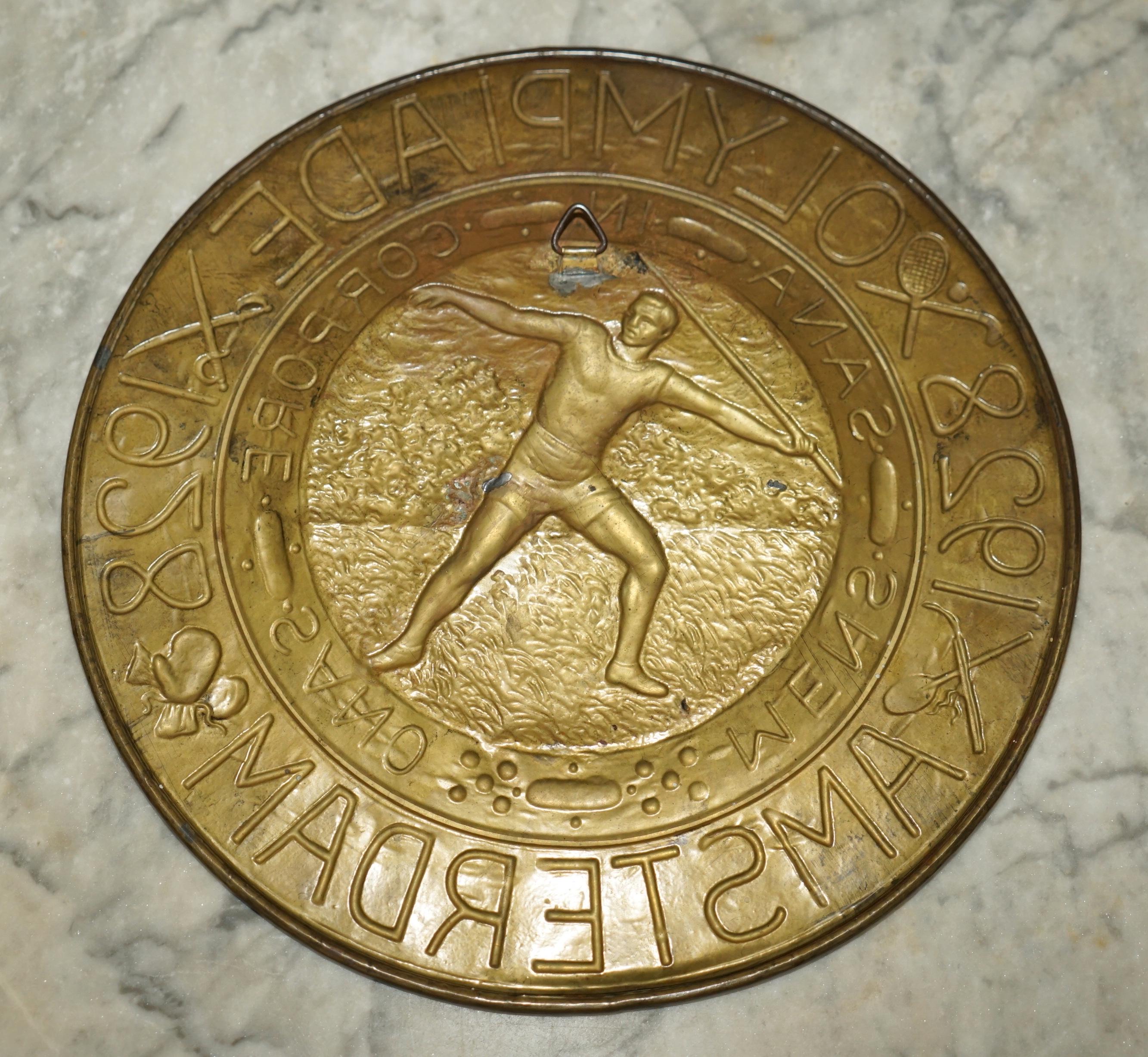 1928 AMSTERDAM OLYMPIC MEMORABILIA COLLECTABLE MEN'S JAVALIN HANGING PLAQUe For Sale 13