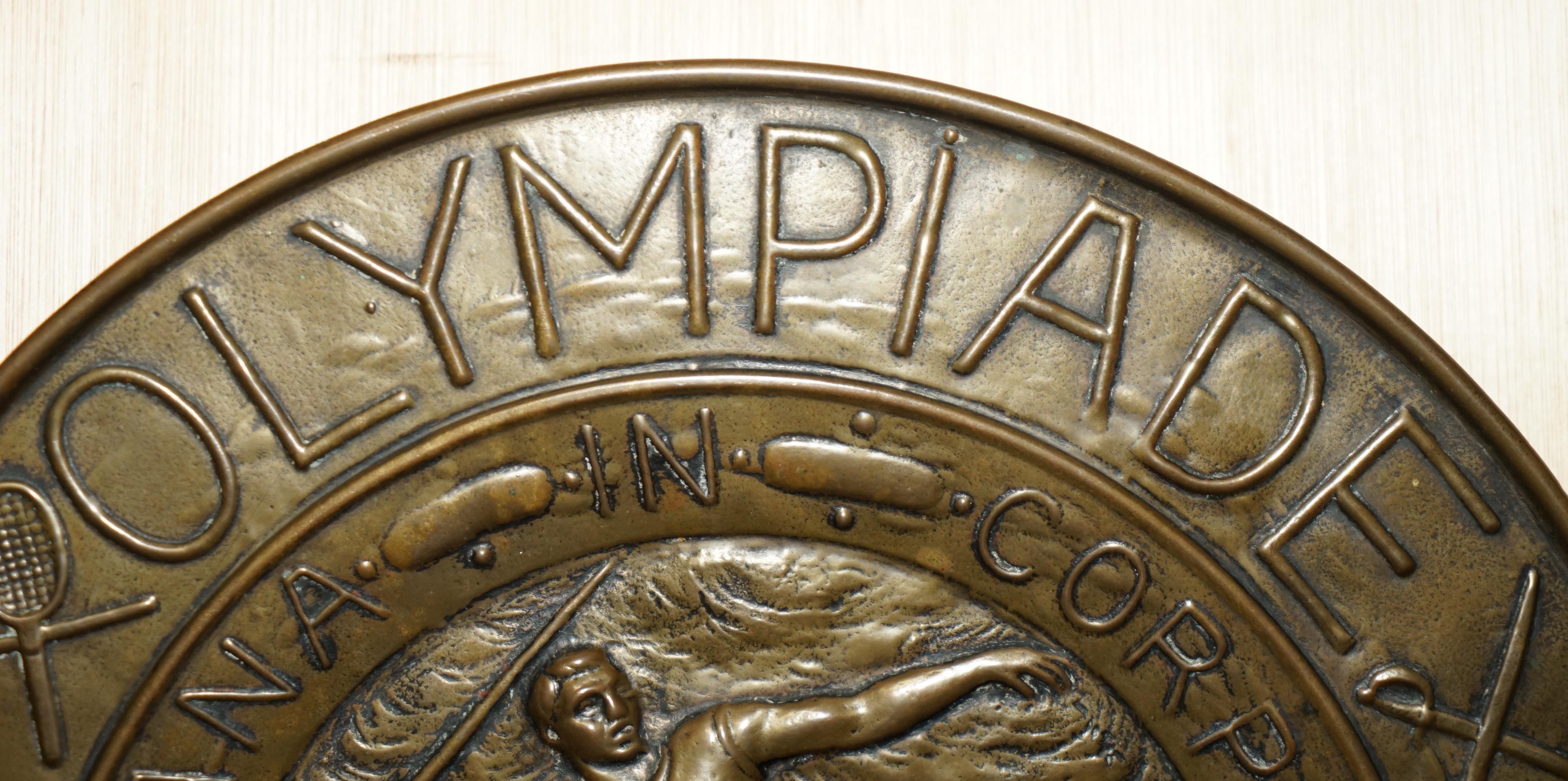 1928 AMSTERDAM OLYMPIC MEMORABILIA COLLECTable MEN'S JAVALIN HANGING PLAQUe (Niederländisch) im Angebot