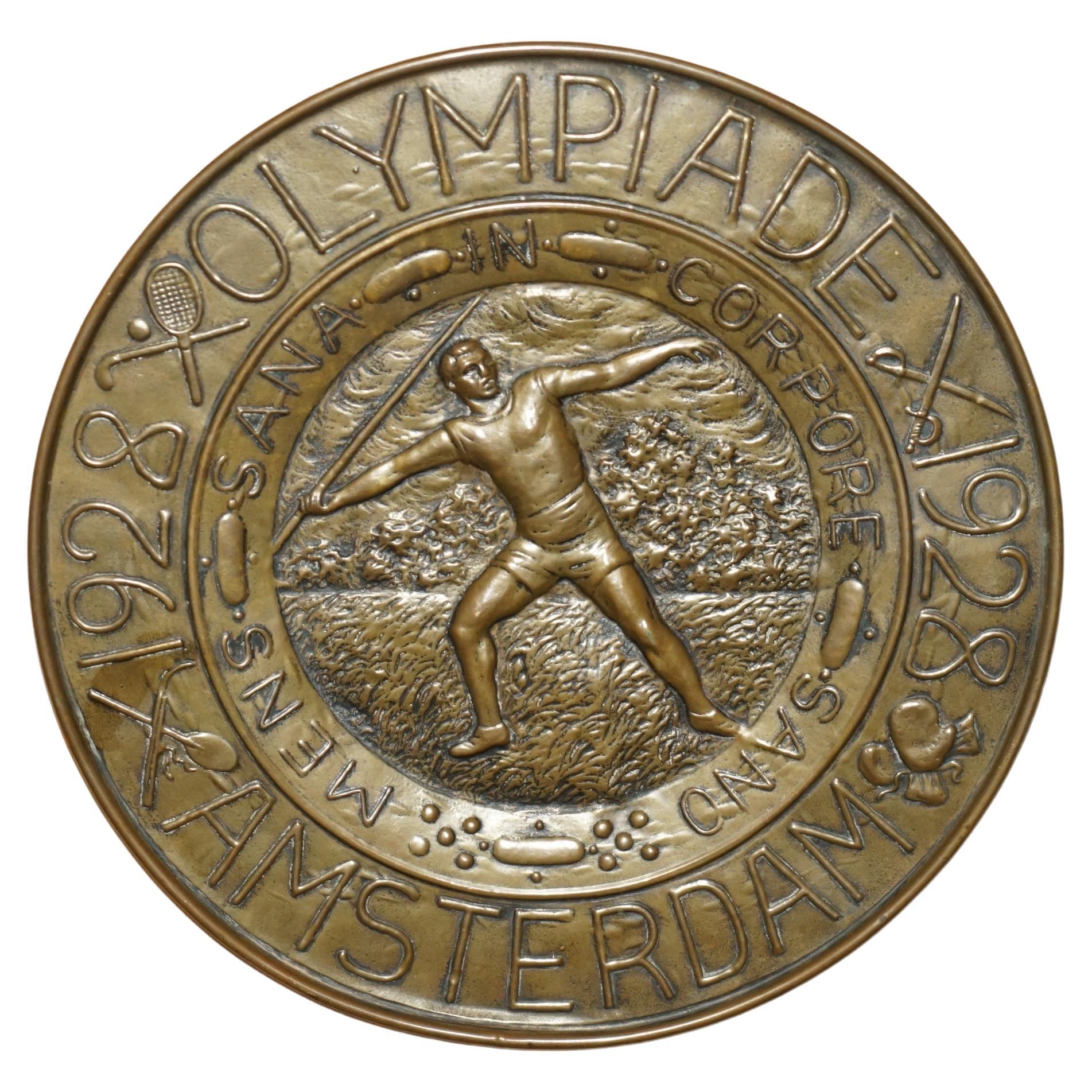 1928 AMSTERDAM OLYMPIC MEMORABILIA COLLECTABLE MEN'S JAVALIN HANGING PLAQUe For Sale