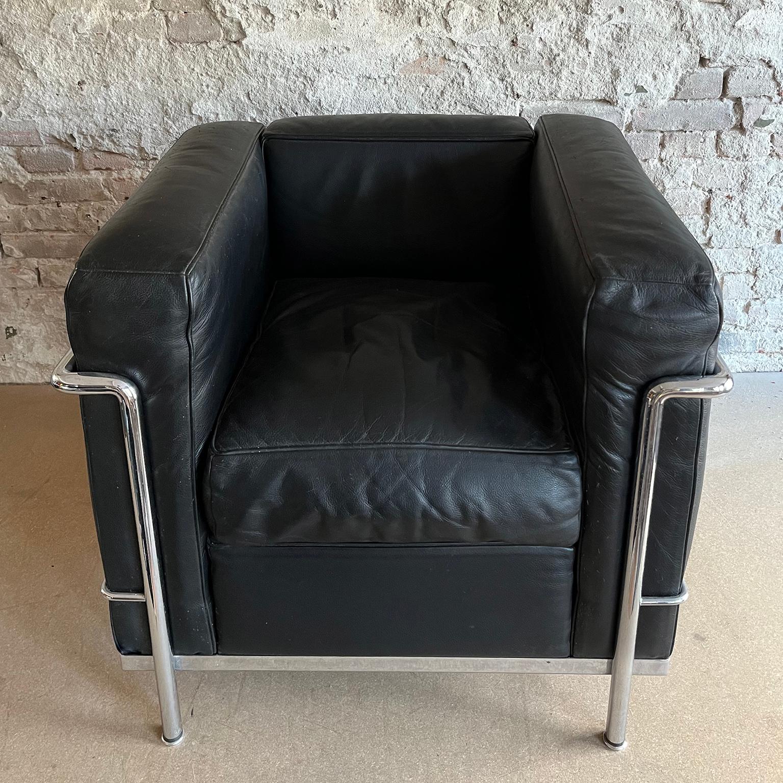 1928, Le Corbusier, LC2 Easy Chair aus schwarzem Leder von Cassina 7