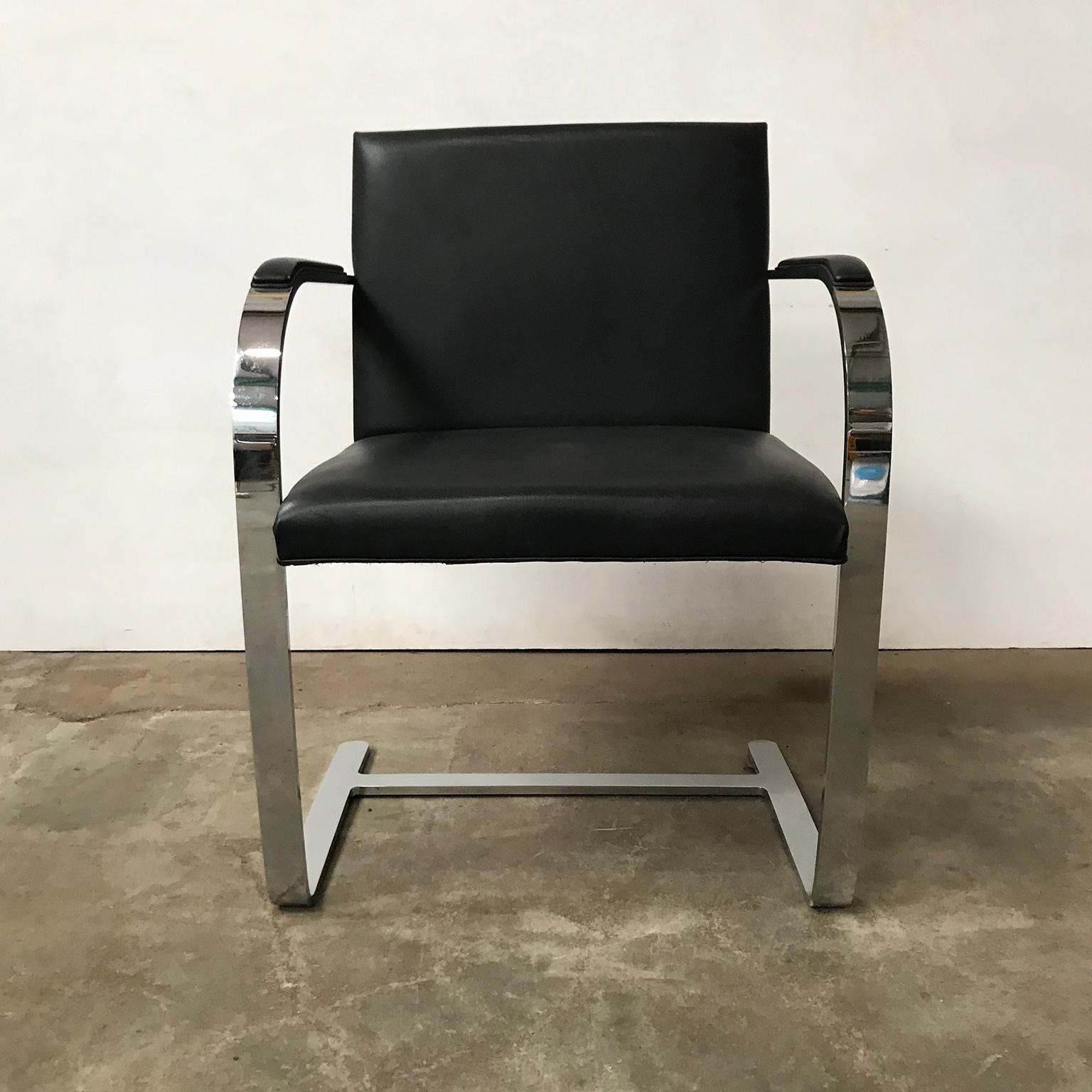 Early 20th Century 1928, Ludwig Mies van der Rohe, Knoll Brno Chair in Black Leather