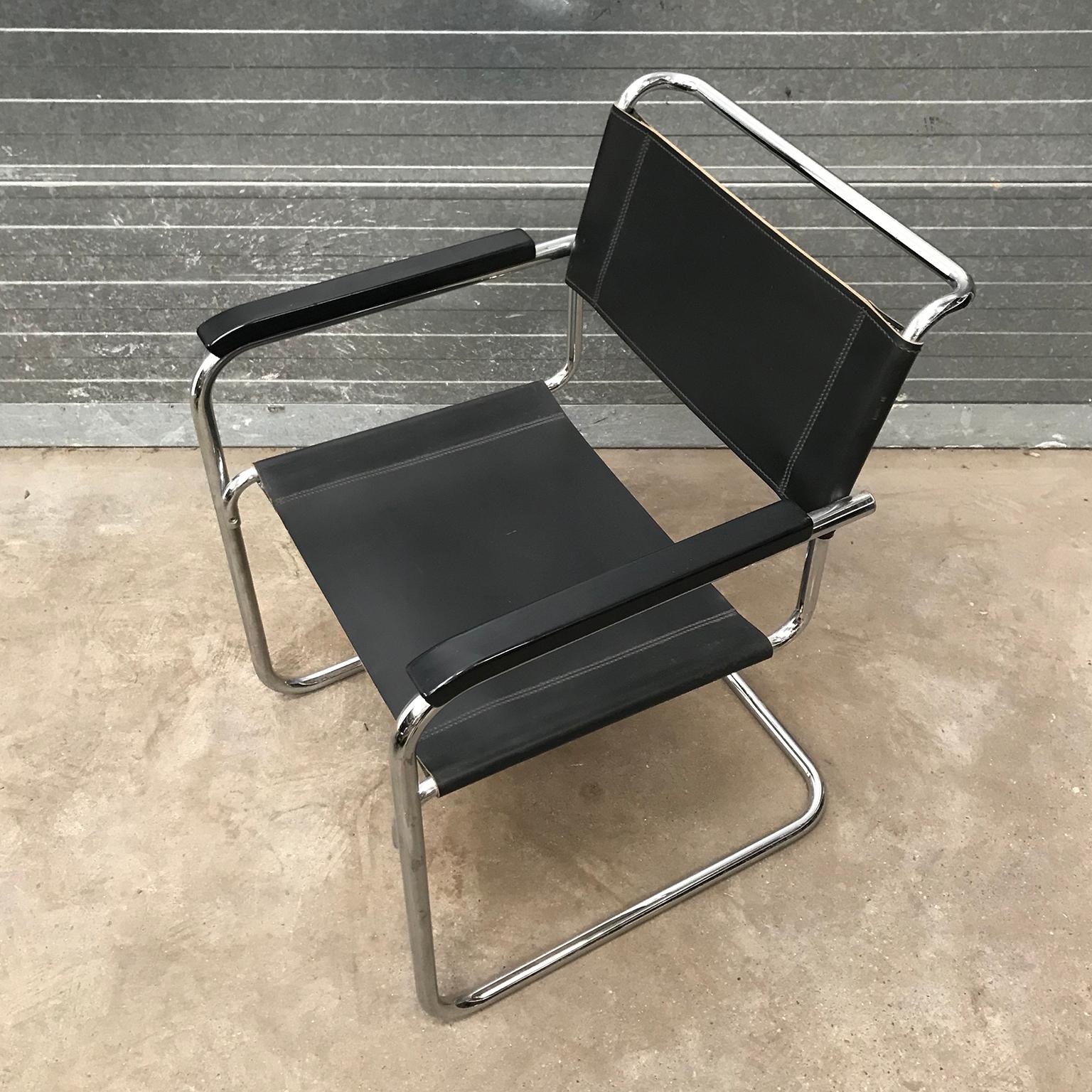 1928, Marcel Breuer for THonet, B34 Side Chair in Black Leather 3