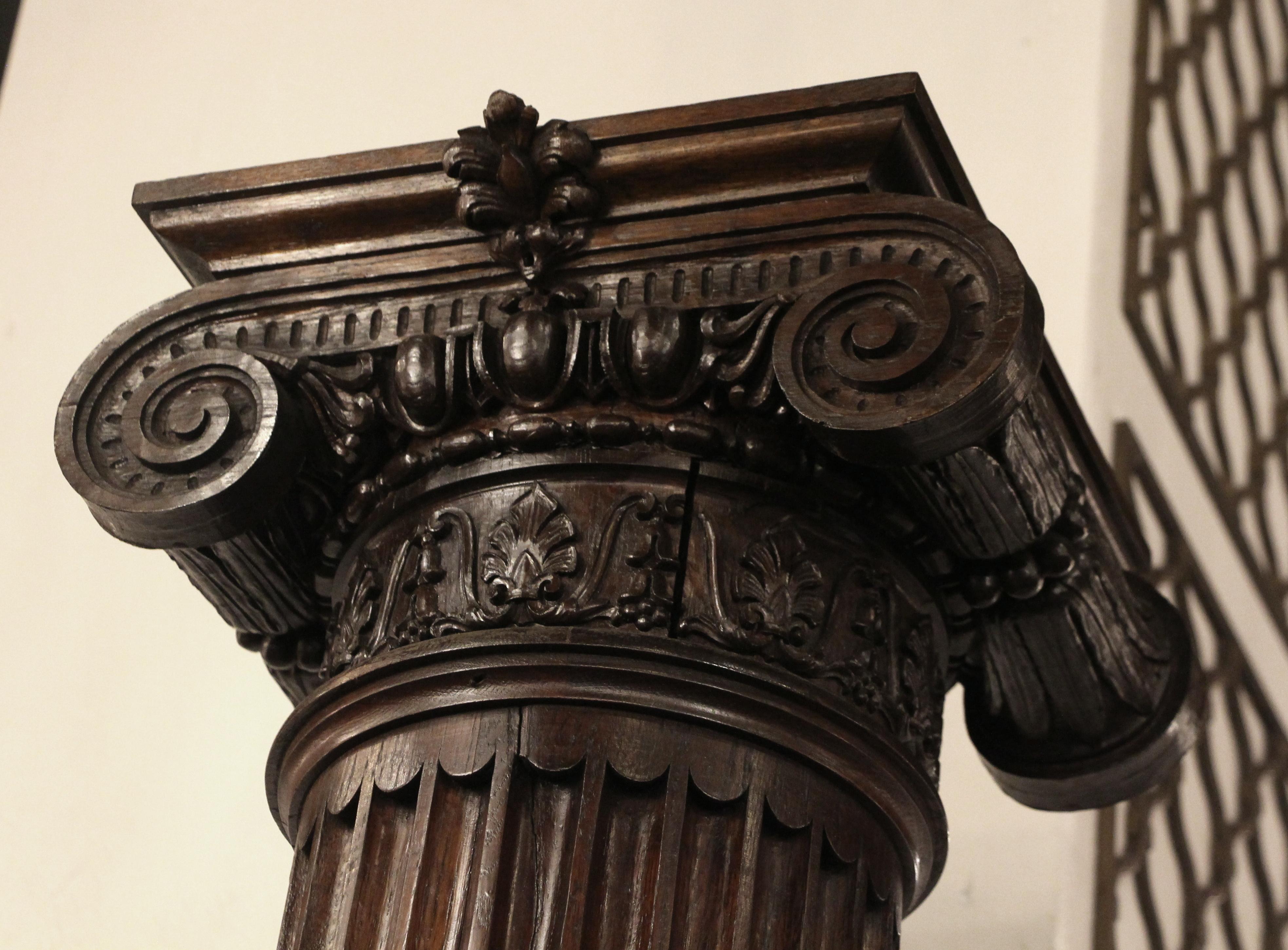 Georgian 1928 Pair of Carved Fluted Oak Corinthian Columns from 