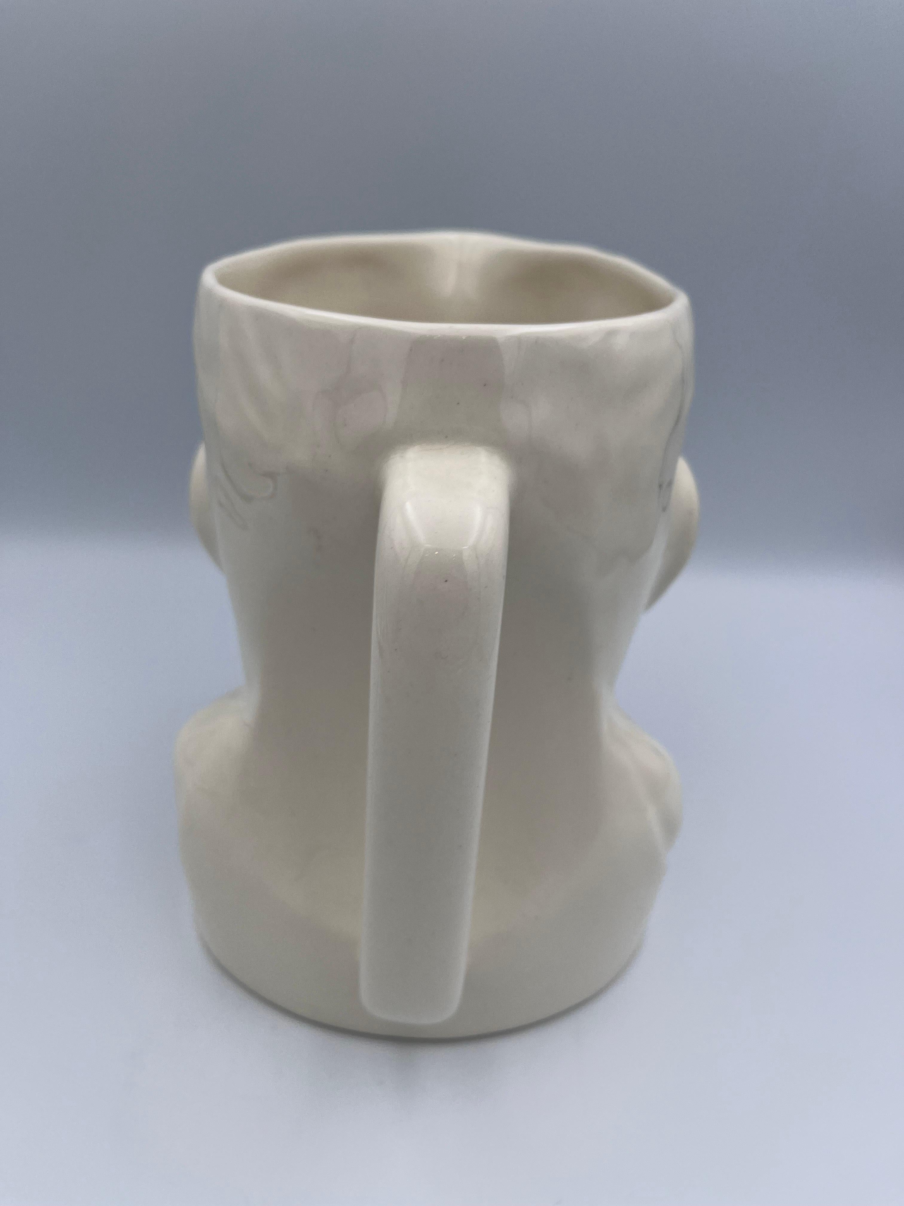 Céramique 1928 Paire de produits patriotiques pour les élections  Herbert Hoover Alfred Smith Pitchers en vente