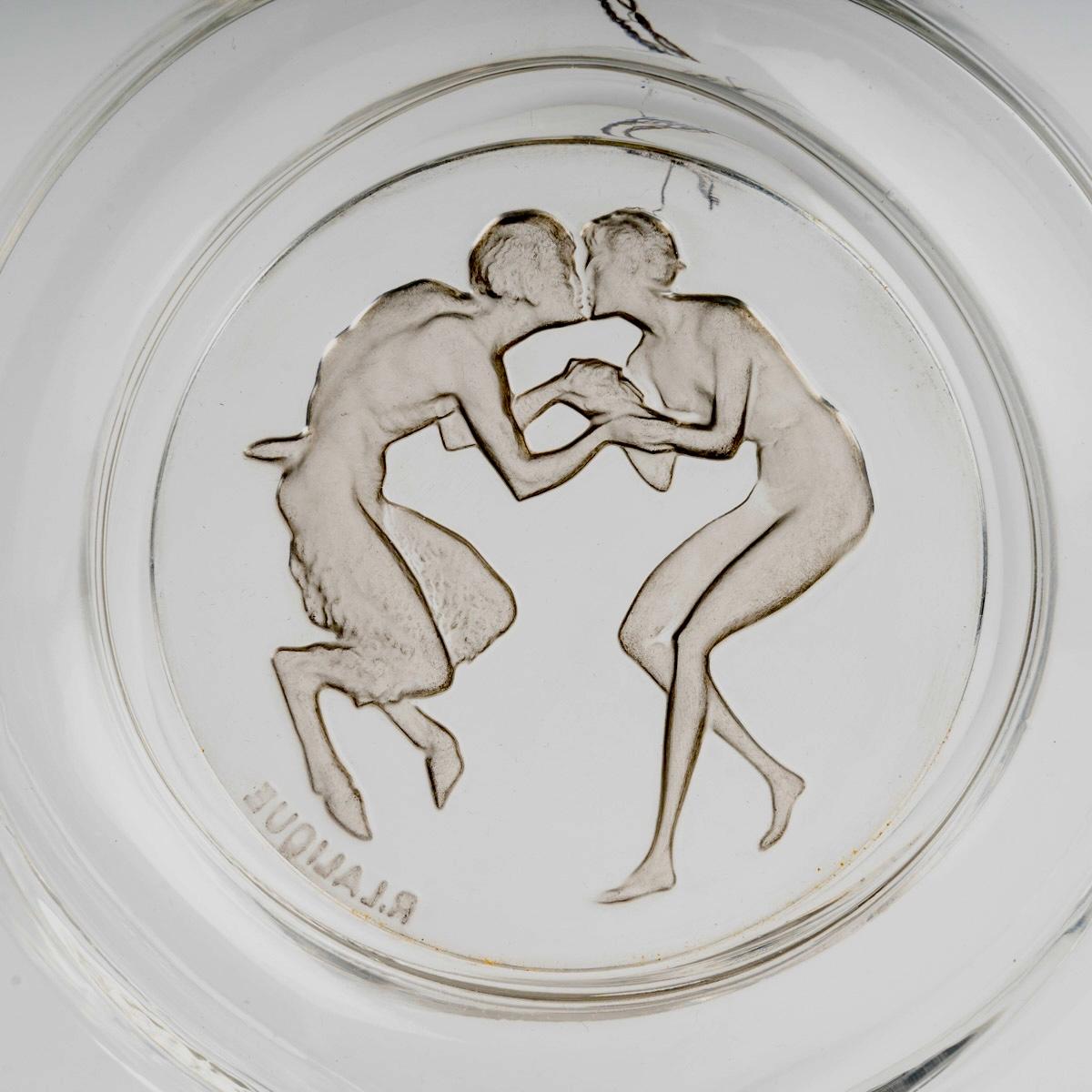 Art Déco 1928 Rene Lalique Baiser du Faune Bottiglia di profumo in vetro Patina grigia per Molinard in vendita
