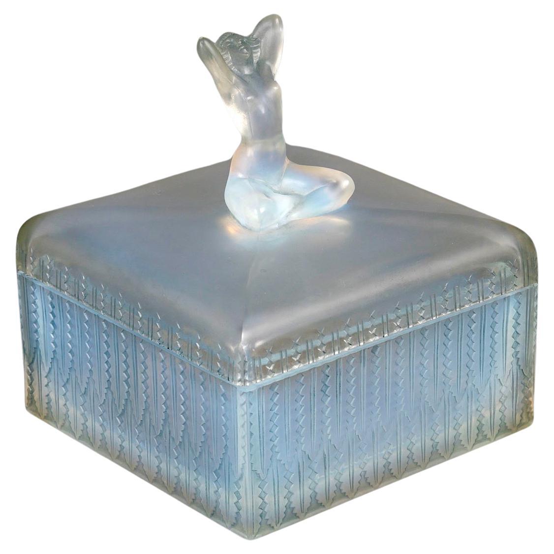 1928 René Lalique Box Sultane Opalescent Glass with Blue Patina