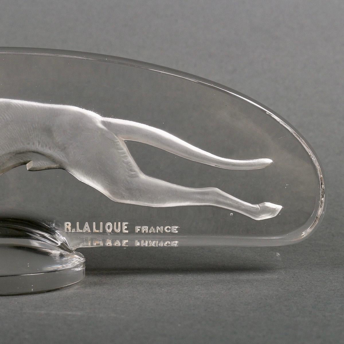 Moulé 1928 René Lalique Car Mascot Hood Ornament Petite Libellule Glass Dragonfly en vente