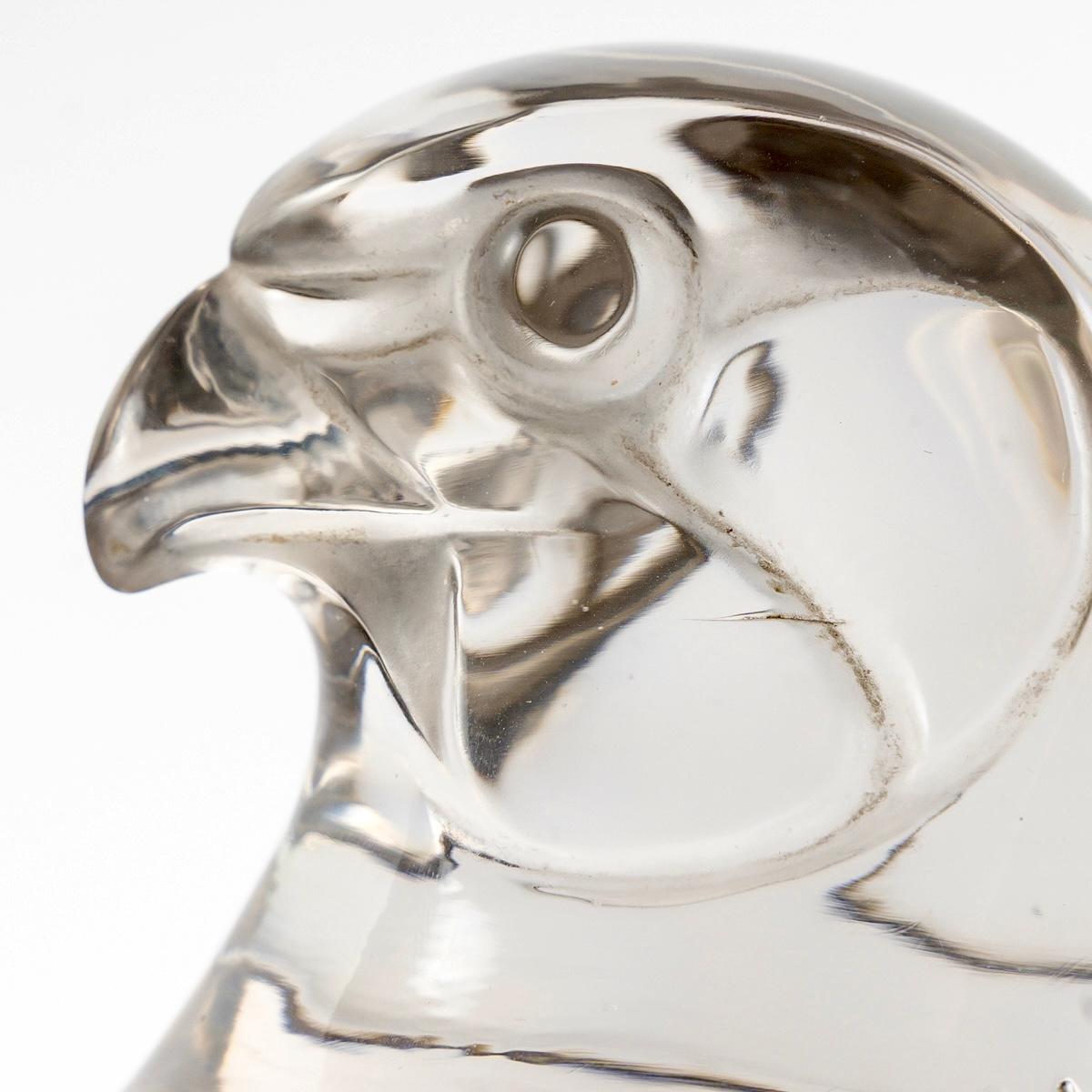 1928 René Lalique Adorno de capucha de mascota de coche Tete D'Epervier Halcón de cristal en Bueno estado para la venta en Boulogne Billancourt, FR