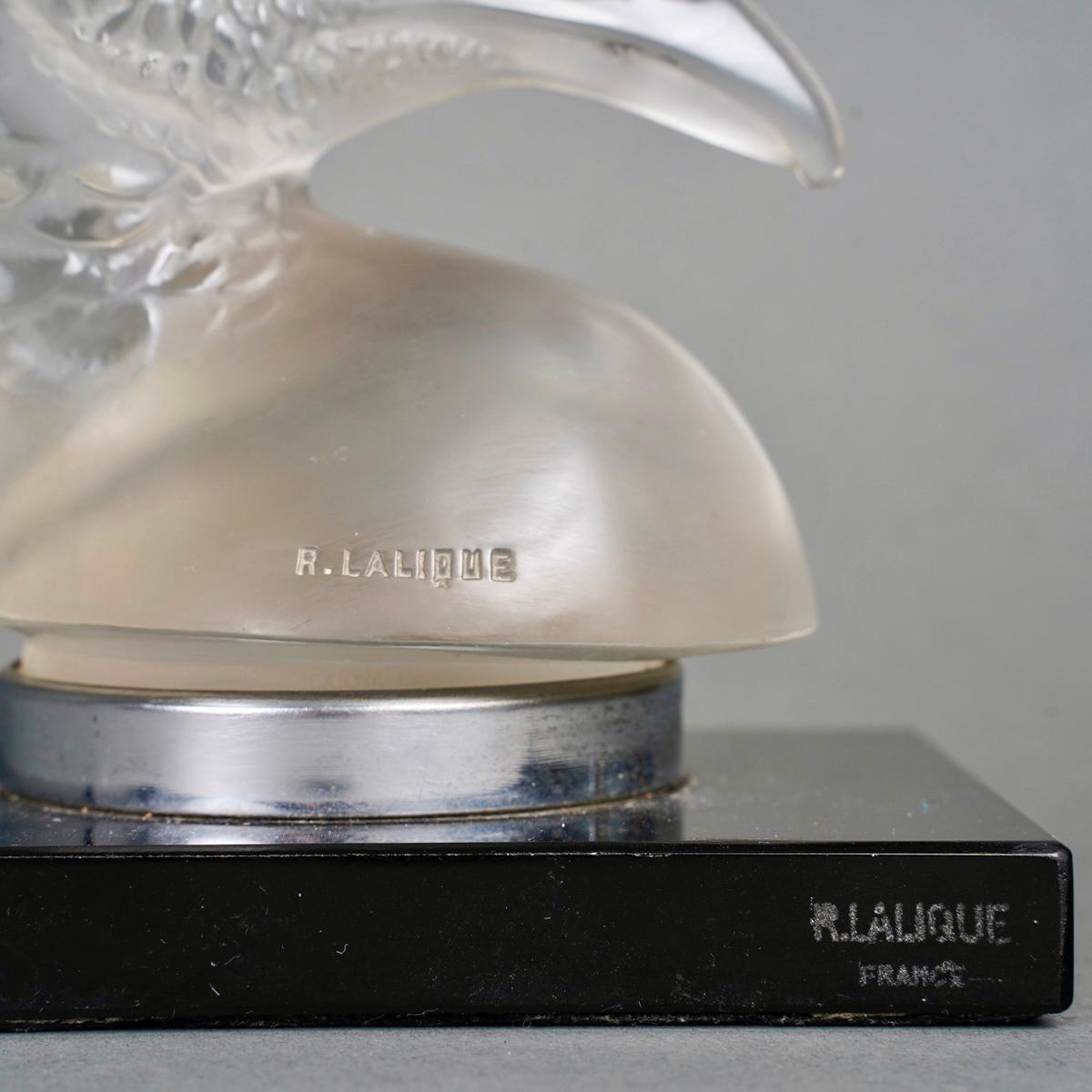 1928 René Lalique - Car Mascot Paon Peacock Head Glass In Good Condition In Boulogne Billancourt, FR