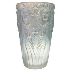 1928 René Lalique Coqs et Raisins Vase in Frosted Glass with Blue Patina