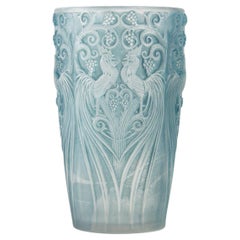 1928 René Lalique Coqs et Raisins Vase in Frosted Glass with Blue Patina