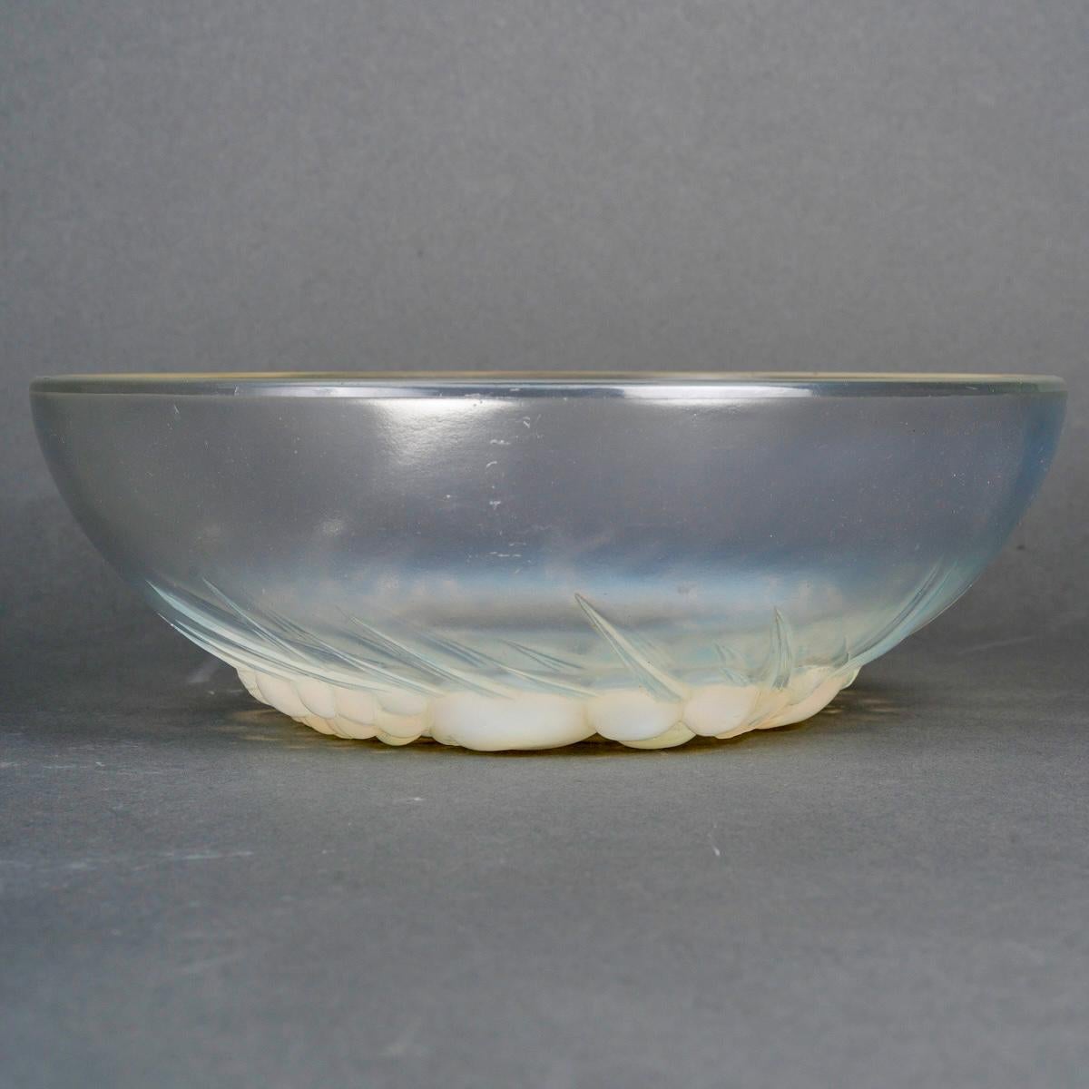 Art Deco 1928 René Lalique - Coupe Mont Dore Verre Opalescent
