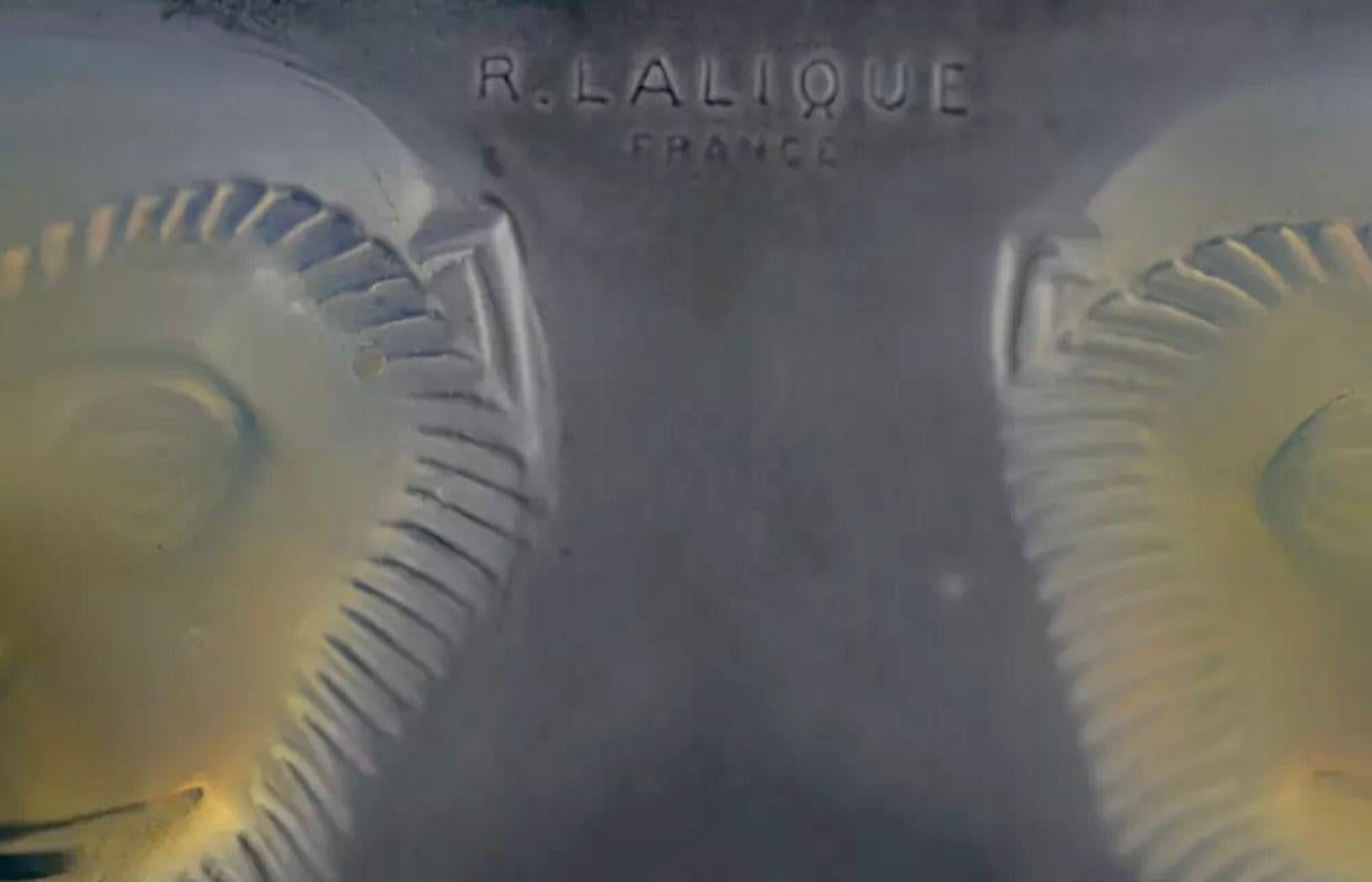 1928 René Lalique Madagascar Coupe Bowl Opalescent Glass, Monkeys 1