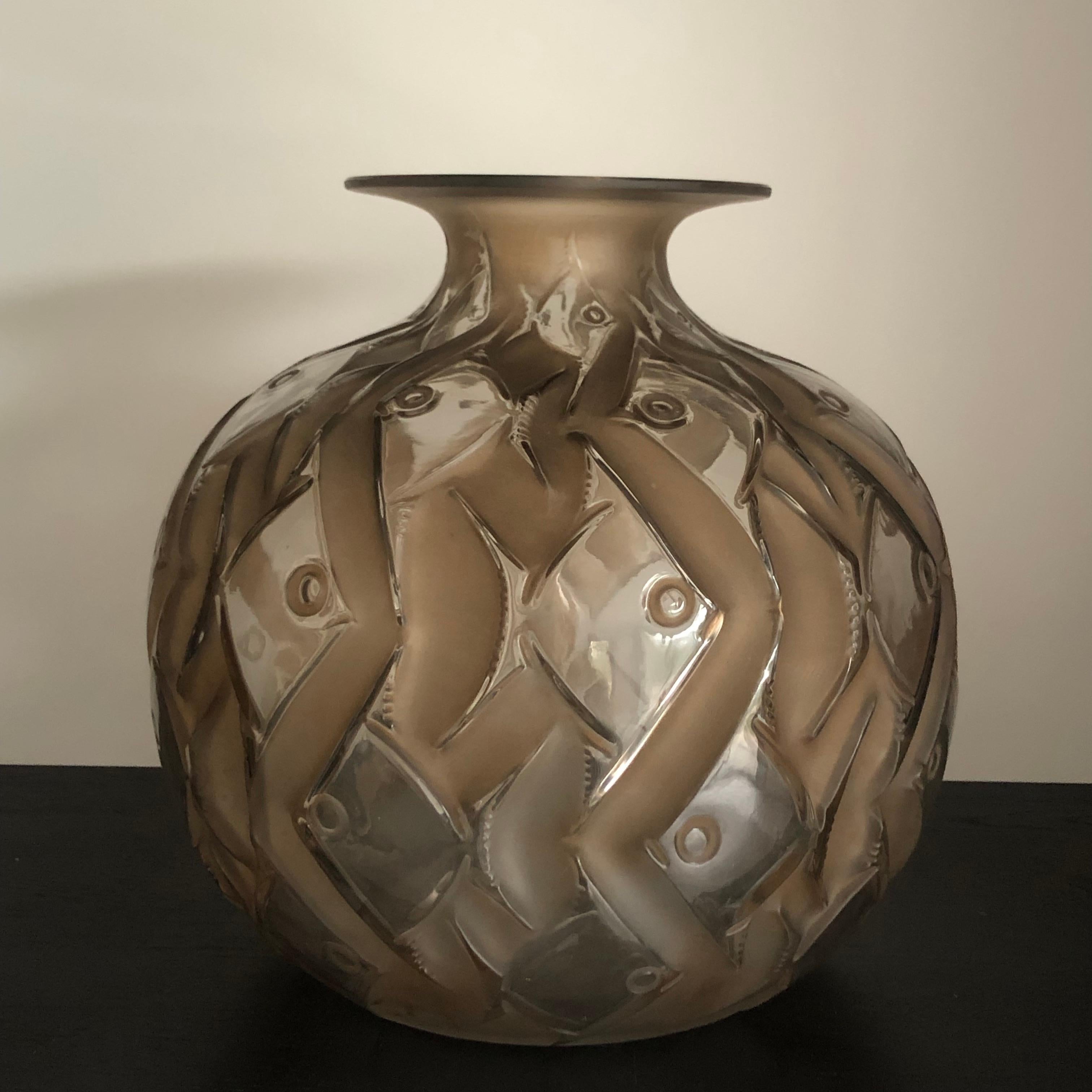 Molded 1928 René Lalique Penthievre Vase in Clear Glass with Sepia Patina Fishes