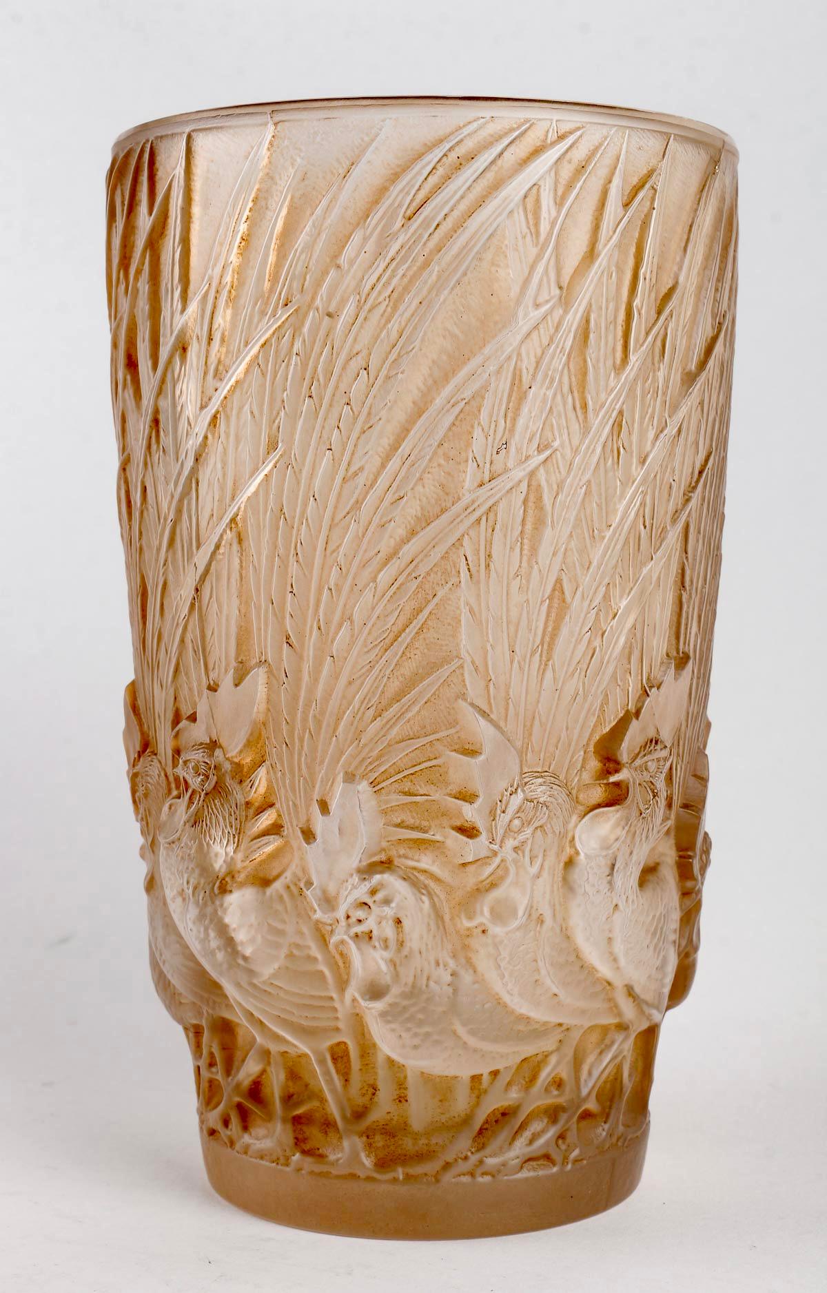 French 1928 Rene Lalique Vase Coqs et Plumes Glass Sepia Patina For Sale