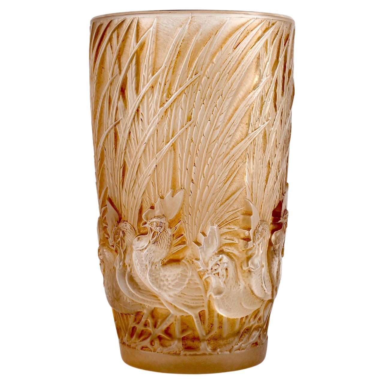 1928 Rene Lalique Vase Coqs et Plumes Verre Sepia Patina