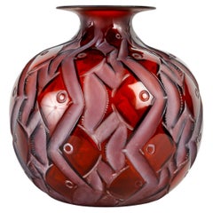 1928 Rene Lalique - Vase Penthièvre Verre ambré avec Patina blanche