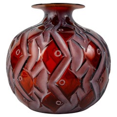 1928 Rene Lalique - Vase Penthièvre Verre ambre rouge avec Patina blanche