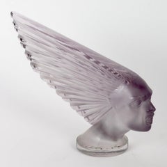1928 René Lalique Victoire Auto Maskottchen Hood's Ornament in Amethyst Glas